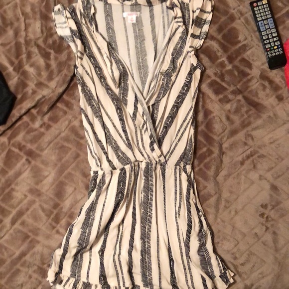 Romper - Picture 2 of 3